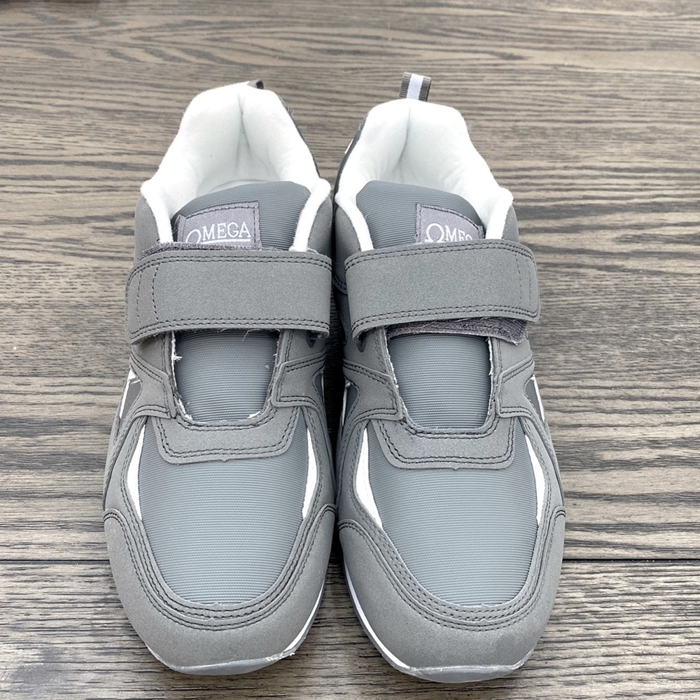 Omega mens gray shoe with comfort zone size 10.5 D